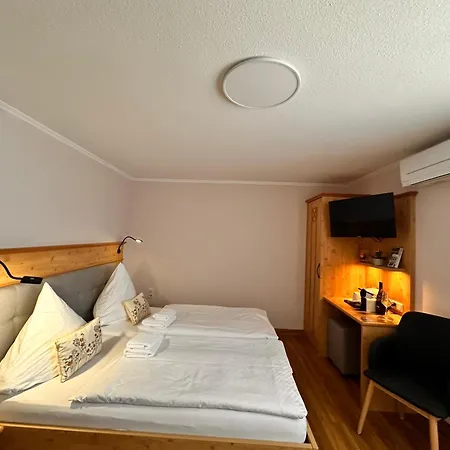 Engel Mullheim (Baden-Wurttemberg)