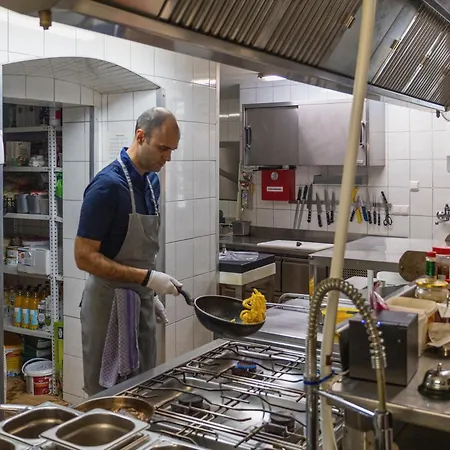 Engel Hotel Mullheim (Baden-Wurttemberg)